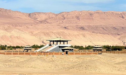 Astana-Karakhoja-Tombs-Turpan