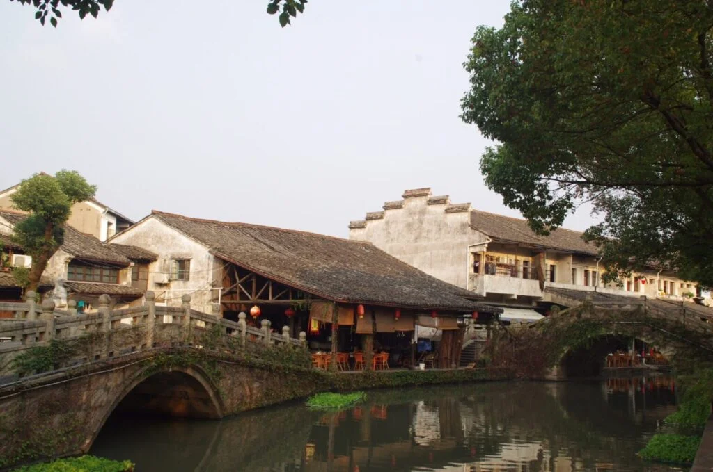 Ancient-Opera-Stagetriking-stone-arch-bridge4
