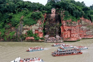 Leshan-Giant-Buddha-Cruise