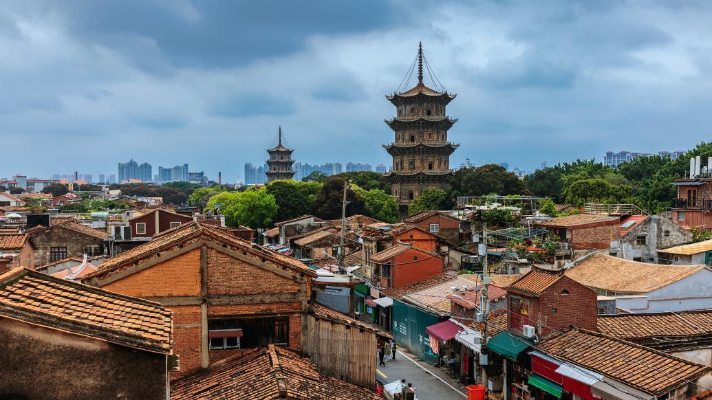 East-and-West-Street-Old-Town3 East-and-West-Street-Old-Town3
