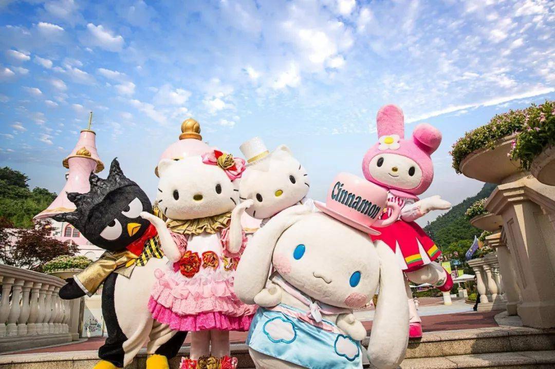 Hello-Kitty’s-Home2 Hello-Kitty’s-Home2