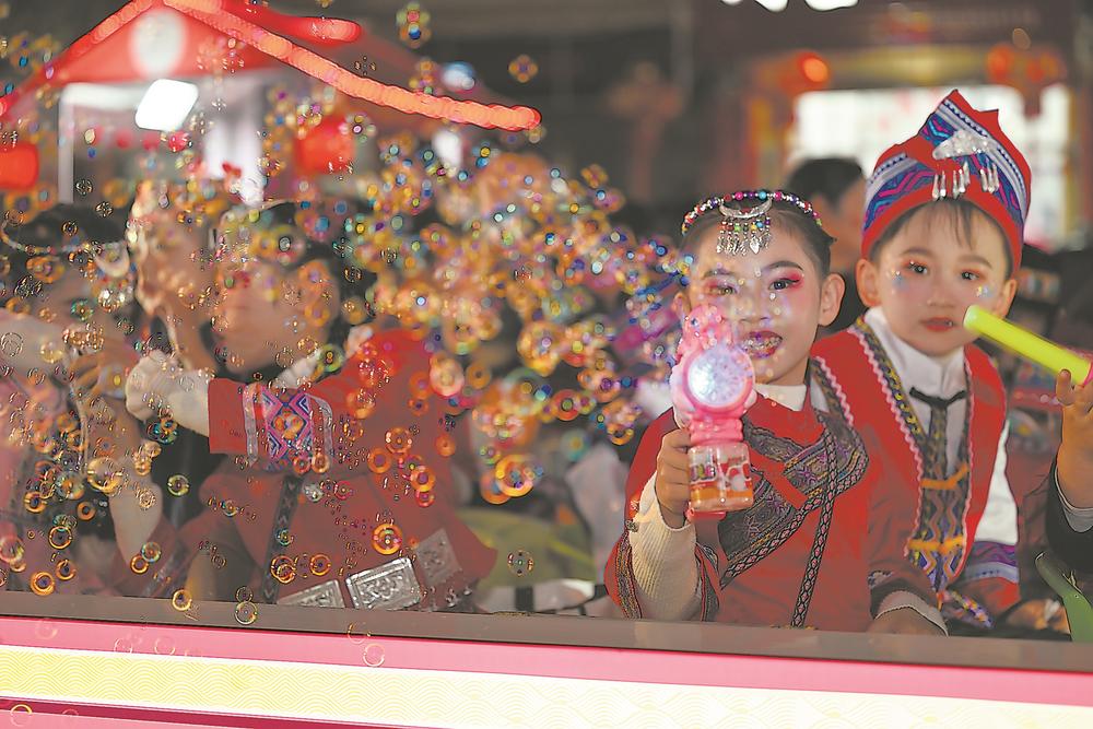 Fengting-Lantern-Parade-Tradition2 Fengting-Lantern-Parade-Tradition2