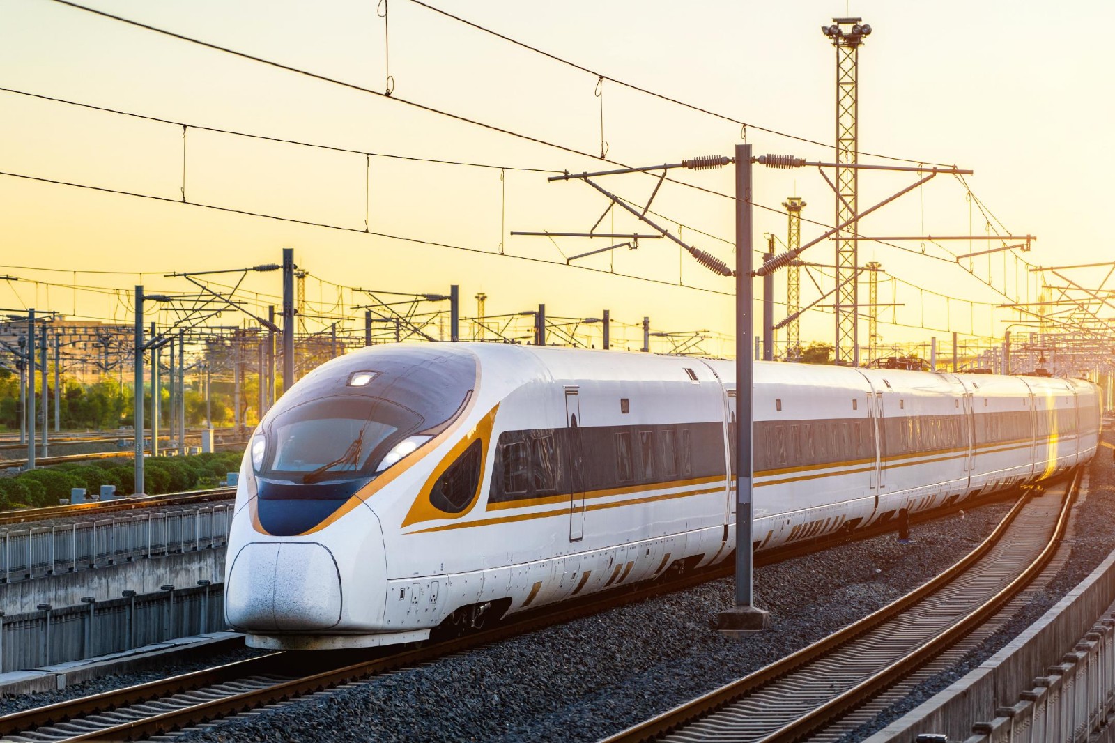High-Speed-Train