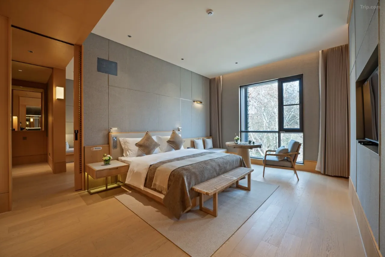 West-Lake-Impression-Hotel2